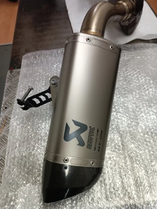 Akrapovic Yamaha MT-09 Escape