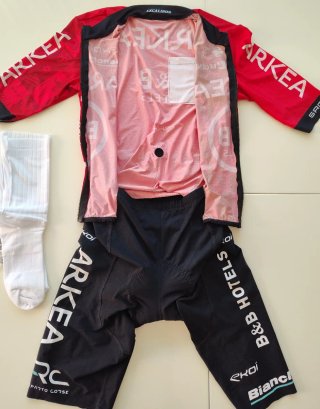 Completo Ciclismo Arkea B&B Hotels