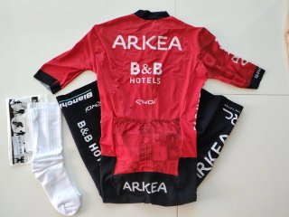 Completo Ciclismo Arkea B&B Hotels