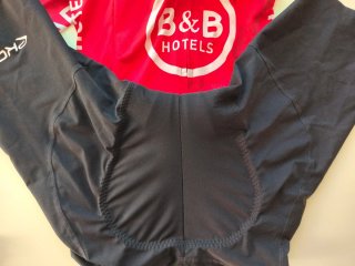 Completo Ciclismo Arkea B&B Hotels