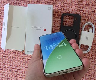 Xiaomi 15 12/512GB green + Accessori