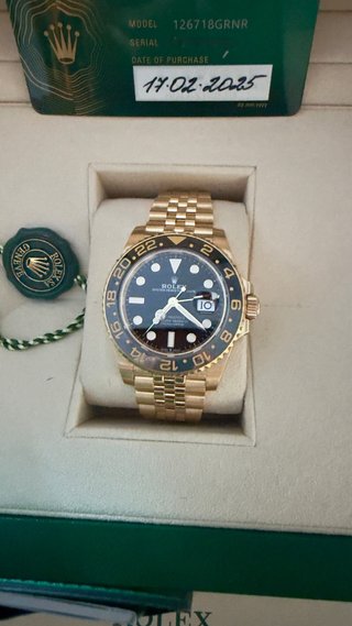 Rolex GMT-Master 126718GRNR Oro