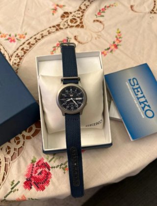 Reloj Seiko 5 Militar Automático Esfera Azul
