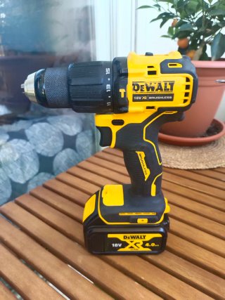 Taladro Dewalt 18V XR Brushless