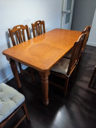 Mesa de comedor de pino