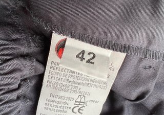 Pantaloni da lavoro blu con riflettenti
