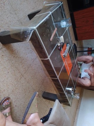 Mesa de centro cristal y plástico