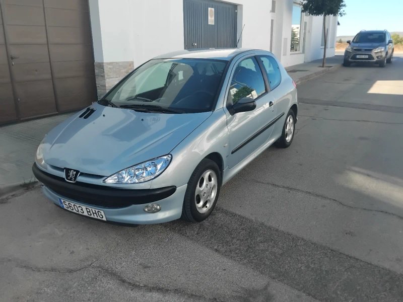 Peugeot 206 2001 - foto 1