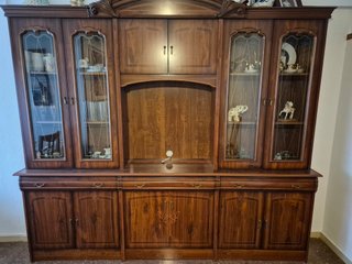 Mueble de salón madera y cristal