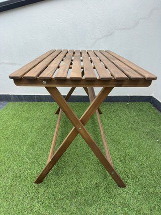 Mesa de jardín plegable de madera