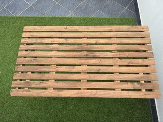 Mesa de jardín plegable de madera