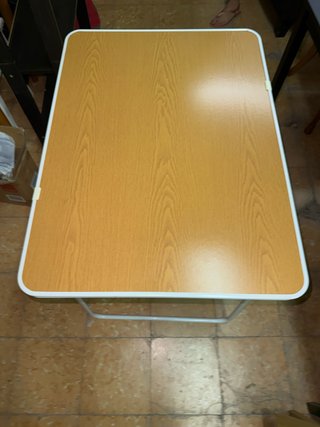 Mesa plegable pequeña madera y metal