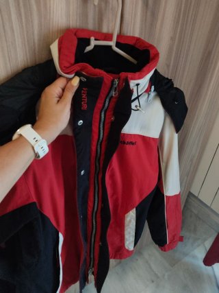 Chaqueta Schöffel roja y blanca
