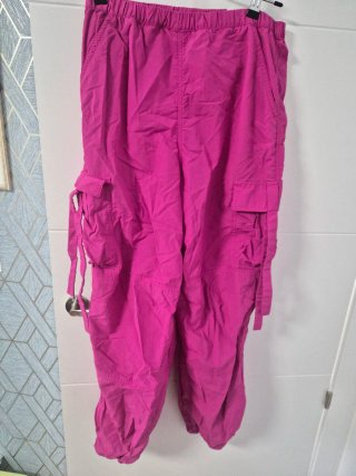 Pantalones DIVIDED talla XXS