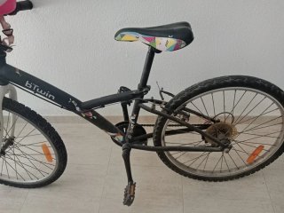 Bicicleta infantil Twin con casco