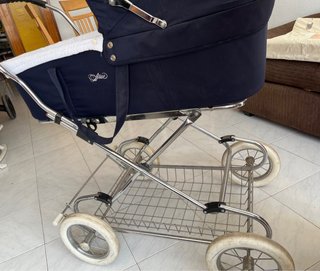 Coche de bebé clásico