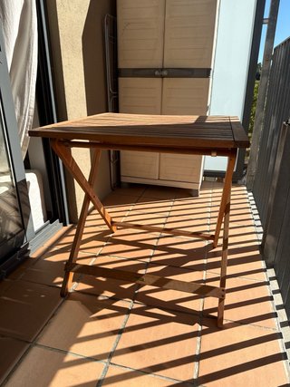 Mesa de madera plegable para exterior