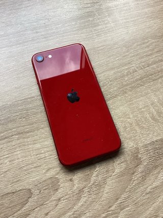 iPhone SE 2022 Rojo 64GB + bateria nueva.
