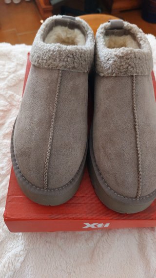 Zuecos XTI borreguito marrones nuevos