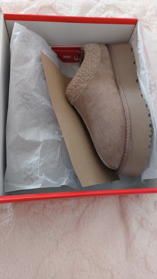 Zuecos XTI borreguito marrones nuevos