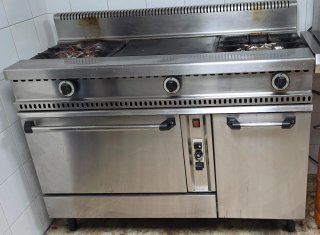 MOBILIARIO Y EQUIPAMIENTO BAR.