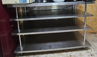 MOBILIARIO Y EQUIPAMIENTO BAR.