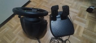 Volante Thrustmaster TMX para PC y Xbox