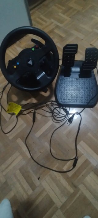 Volante Thrustmaster TMX para PC y Xbox
