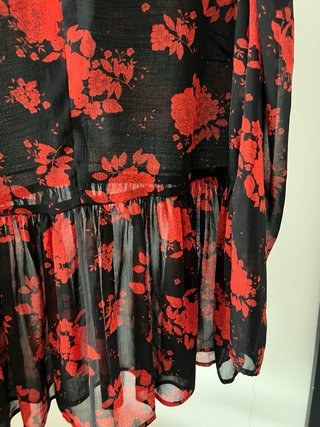 Blusa Zara Estampado Floral Rojo Negro