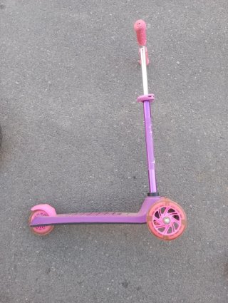 Patinete infantil morado