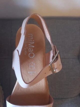 Sandalias de piel Mimao Beige/Rosa Talla 38 de pie