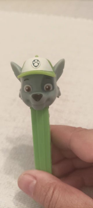 Dispensador pez