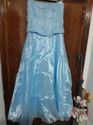 Elegante vestido azul para 15 años o boda