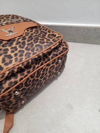 Mochila estampado leopardo