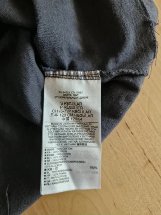 Camiseta GAP UK con bandera