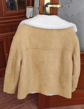 Chaqueta Borrego Beige y Blanca