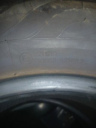 Neumáticos 215/60 R16 99V