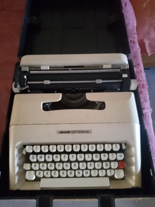 Máquina de escribir Olivetti Lettera 35