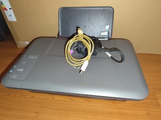 Impresora HP Deskjet 1050A Gris Con cables