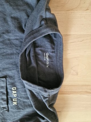 Camiseta GAP UK con bandera