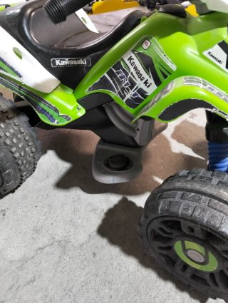 Kuad infantil Kawasaki TNT