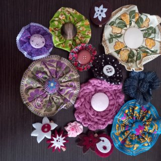 Lote de 12 flores de tela decorativas