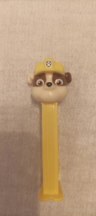 Dispensador pez