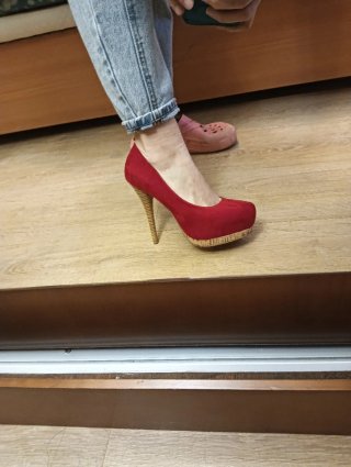 Zapatos de tacón rojos talla 39