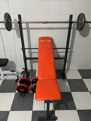 Gimnasio en casa. Press Banca y Estación Poleas
