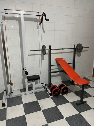 Gimnasio en casa. Press Banca y Estación Poleas