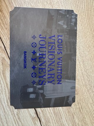 Set di 4 cartoline Louis Vuitton Visionary Journeys