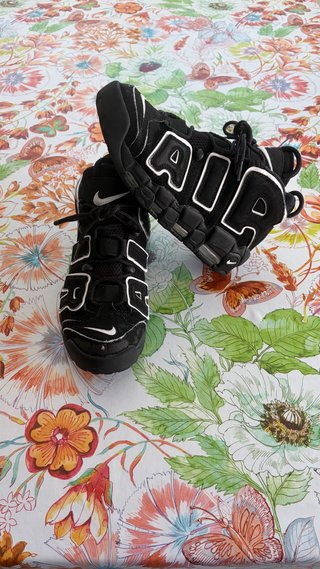 Nike Air More Uptempo Clásicas Negro y Blanco