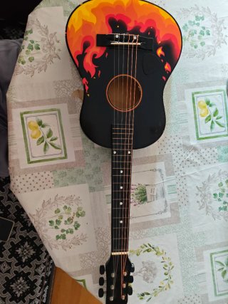 Guitarra Acústica Diseño Llamas
