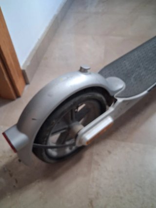 Patinete Eléctrico AMG Petronas MERCEDES